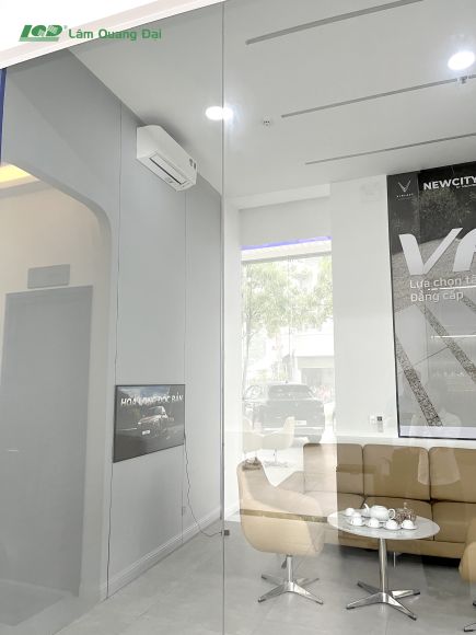 SHOWROOM OTO VINFAST