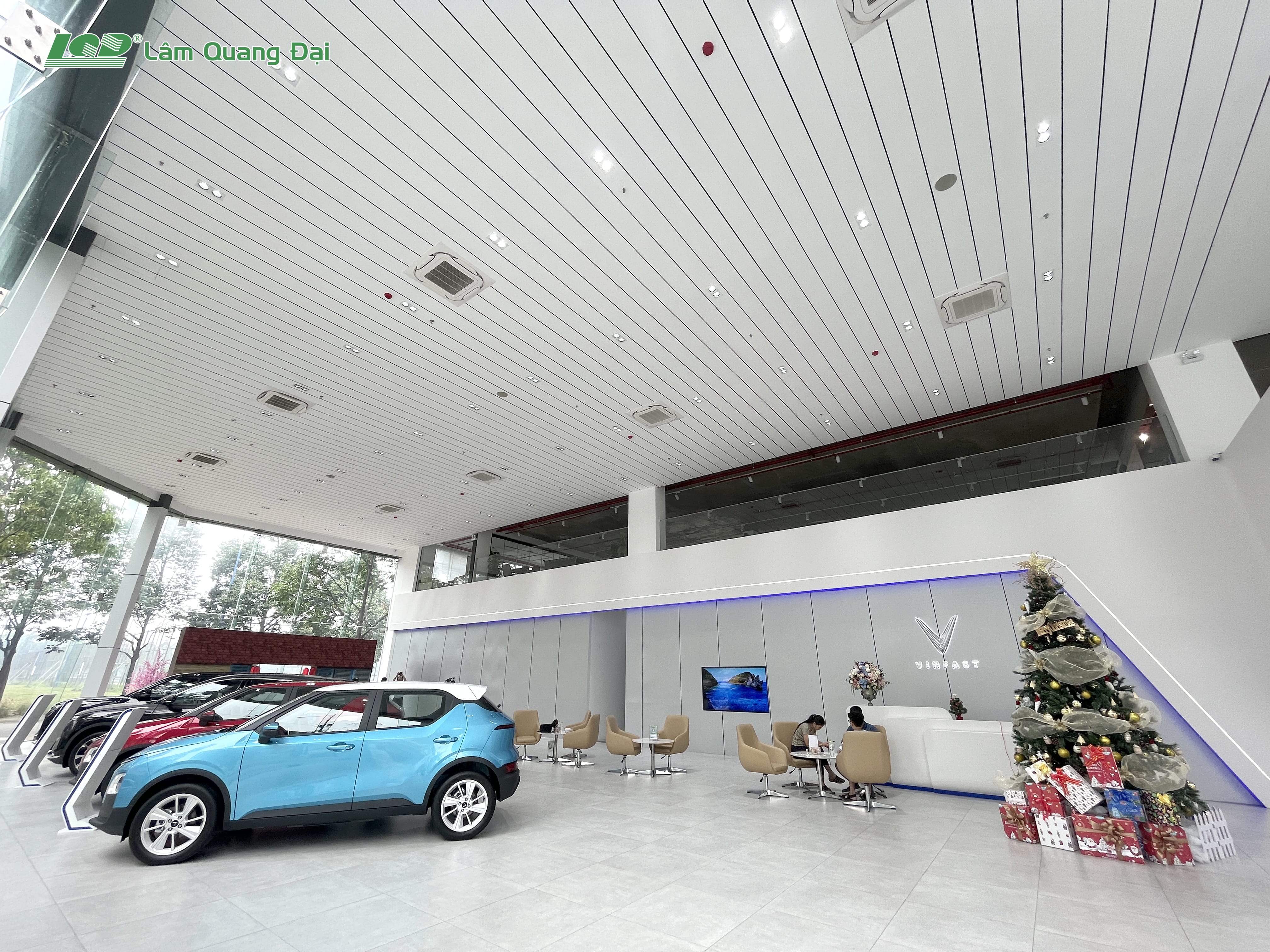 SHOWROOM OTO VINFAST